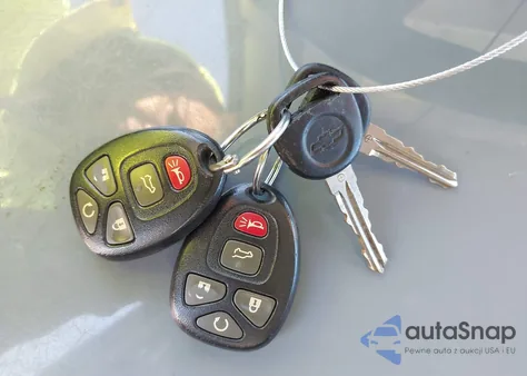 2012 Chevrolet Suburban 1500 Lt из США, поврежденный, VIN 1GNSCJE00CR145240